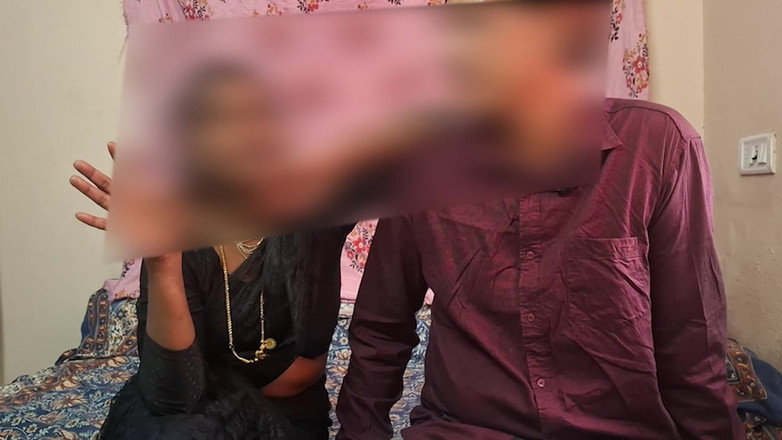 Delightrose: Femme Mariée Indienne, Cocu En Trio