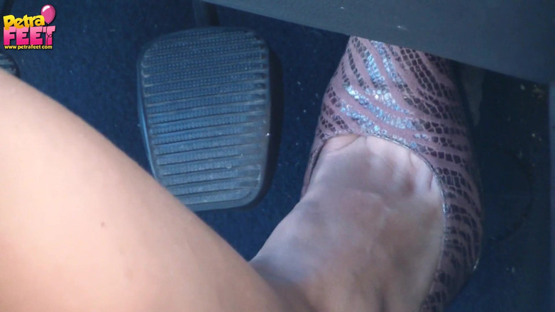 Foot Fetish HD: Revving Petry