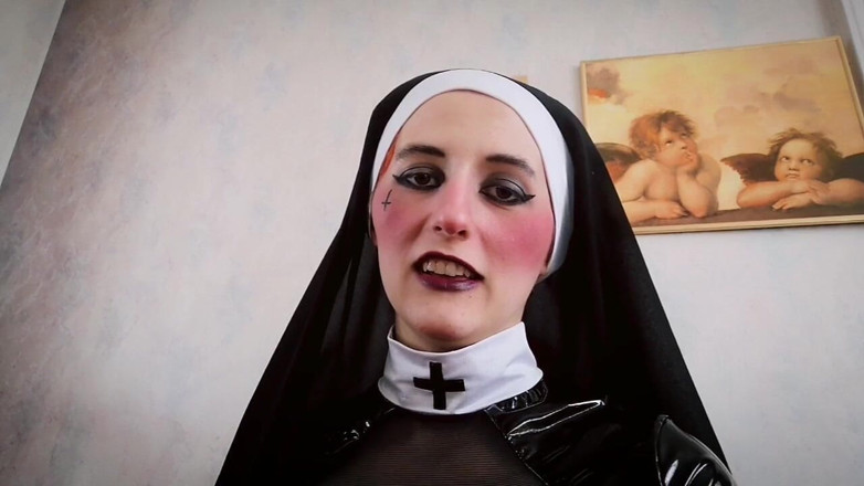 The Antichristrix: Suce une bite pour Satan