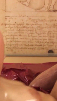 Rubia sexy hace boobjob con una polla enorme todo el camino