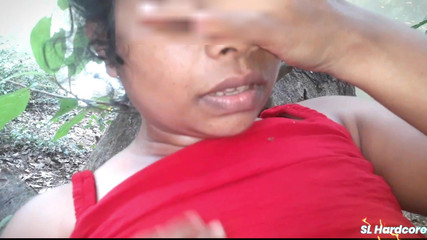 SL hardcore: Seks cepat berisiko di hutan dengan istri