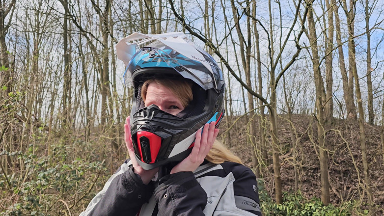 Bikergirl_97: วิดีโอแรกบนรถจักรยานของฉัน