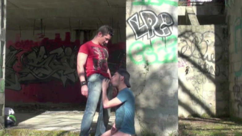 Crunch Boy: Mușchi heterosexuali fut un homosexual în exhib