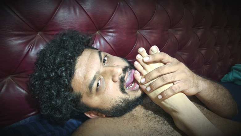 Kamasutra216789: Leccare il gioco sessuale di jackson con sciroppo di cioccolato...