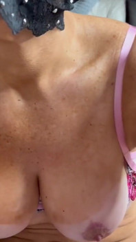 PAWG żona uzyskiwanie wiercone przez Fuck Machine i mężulek