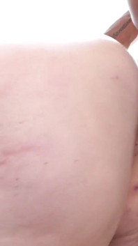 Lady Lynn, MILF BBW, adore se taper les grosses bites noires