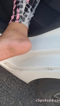 Enjoyment of Star's Charming Ebony Soles