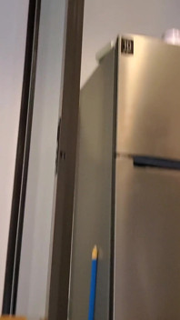 Estúpido marido corno e asiática esposa gostosa em sexo a três