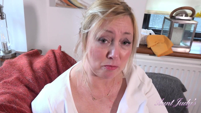 Aunt Judy's: Tantejudys - je 53-jarige rijpe bbw-hospita Katherina zuigt je pik (pov)