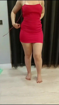 Türkisches Mädchen Masturbiert Nackt, Indem Sie Zu Hause Tanzt