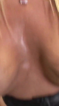 Karen Fisher, blonde à gros nichons, se tape Lexington Steele