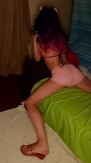 Lizzaali: Hraní v mých malých růžových šortkách