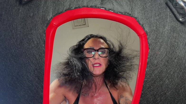 Kandylegsxxx: POV Face Sitting and Draining You Under My Throne