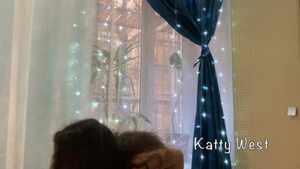 Katty West: La bella balla lentamente e spalpa un corpo snello con...