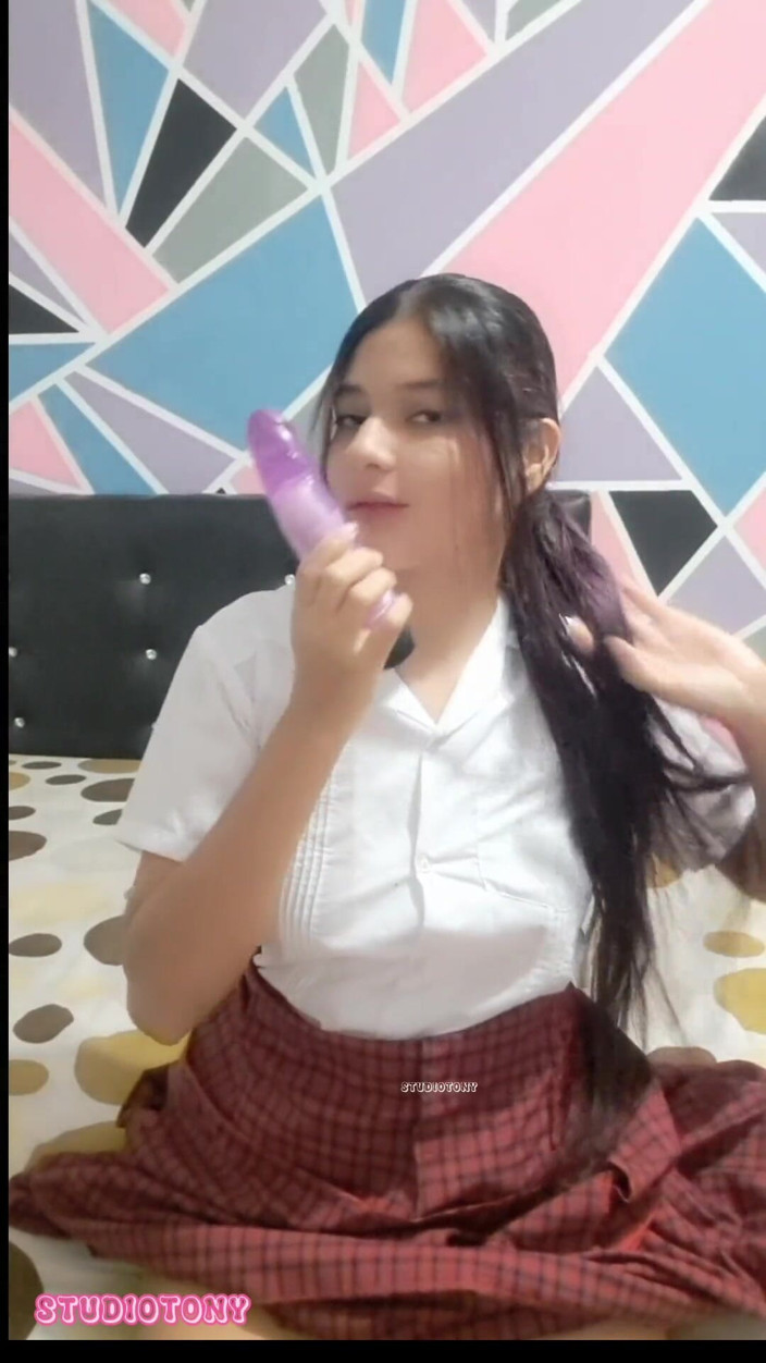 Yuli and tony: La fille du réalisateur me fait un appel vidéo, partie 1