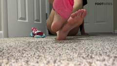 footivities: 常春藤的脚 - 双层袜子脱衣 - footivities