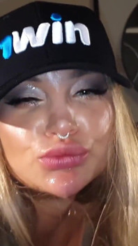 Monika Fox nakal melakukan penembusan berganda keras dan menghisap berganda dengan dildo besar, deepthroat, fisting, prolaps dan memancut mani