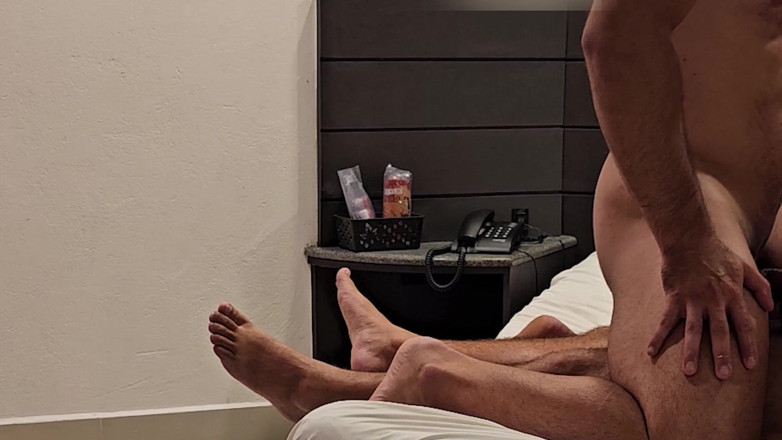 Casada Liberada griffin: Meu Marido Corno Abriu Meu Cuzinho Para Amigo Dele Comer -hotwife...