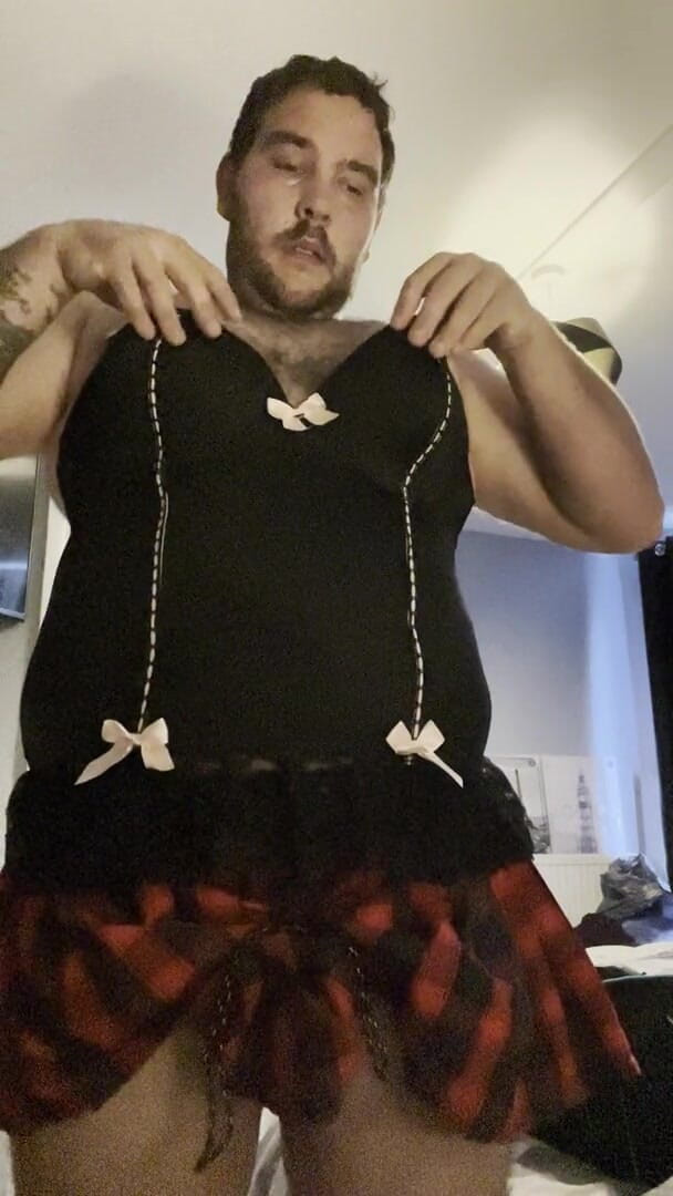 Shaun Cbt: Kuk och bollar blir lila i bondage med extrema nippelklämmor...