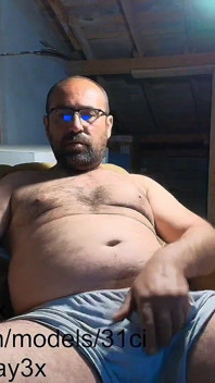 Il vostro Efendin Era In Onda, Stronze