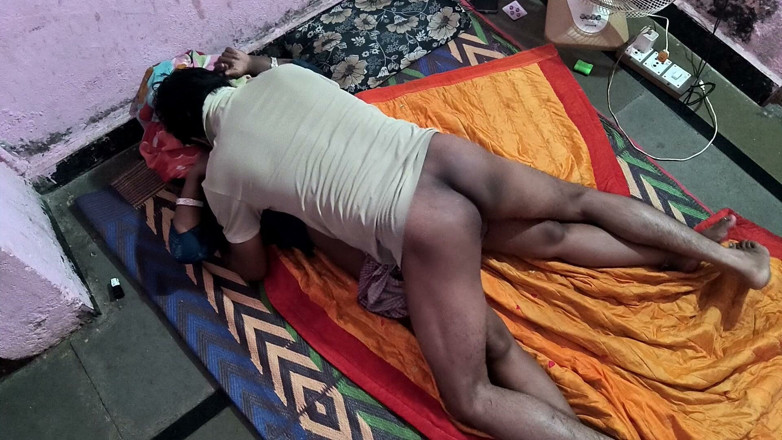 Amarjit2526: Desi Bhabi Indiana Appena Sposata Scopa Con Il Fratellastro Più...