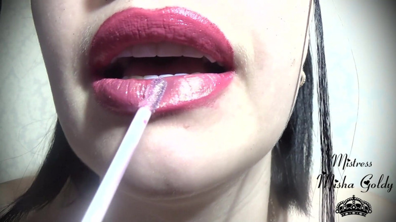 Goddess Misha Goldy: Fetiche de brillo de labios rosa-dorados y adoración