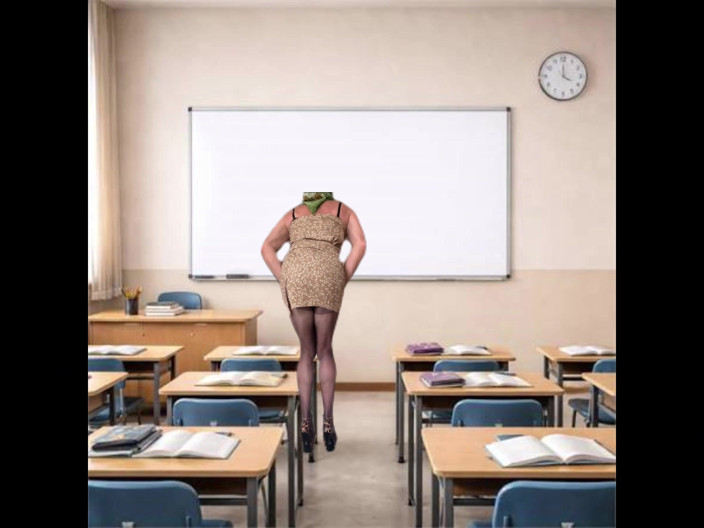 cd_aysemmm: I Can't Focus on the Lesson My Teacher Is Very...