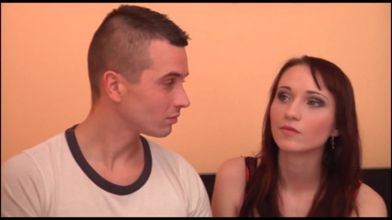 German amateur - 100% German hardcore videos: Si rambut coklat cantik dikongkek casting di hadapan teman lelakinya