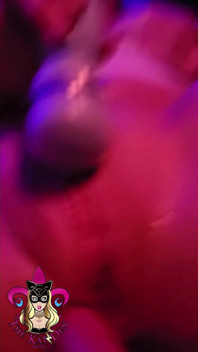 Mami Kat-licious Squirtet solo-spiel mit Spielzeug und Ehemann Bigsexydaddyd