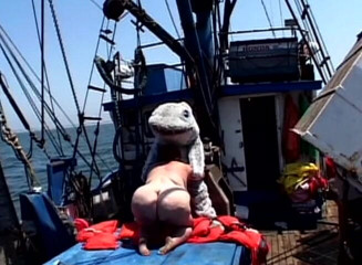Big Beautiful Babes: Dikke strandpatrouille vol4 - Sharkman neukt bbw walvispoesje op zee