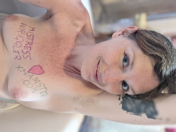 MistressWriggler: Sexy Mýdlová sprcha Zábava s paní Wriggler