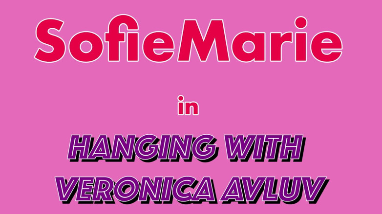 Sofie Marie: Máy bay bà già Sofie Marie và Veronica Avluv đụ cu...