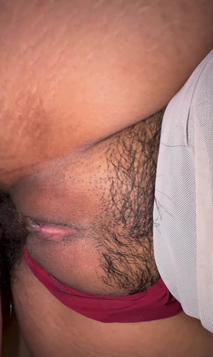 Lovinng: Il mio fratellastro mi ha scopato mentre i nostri genitori...