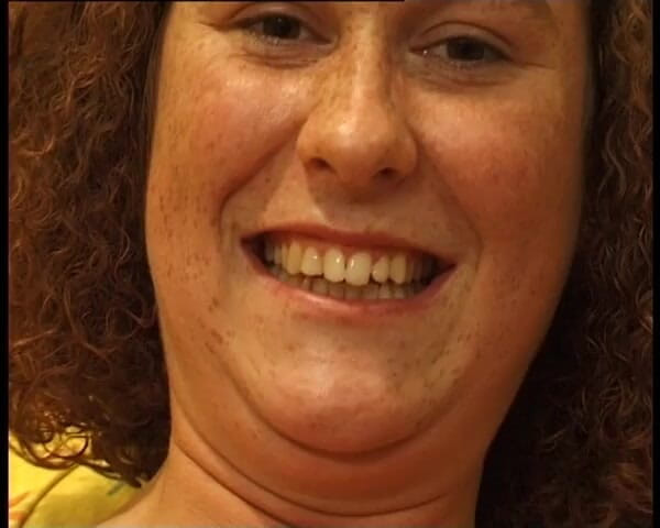 YOUR FIRST PORN: Gülen Petra dildoyla