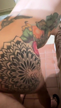 Cewek hot rambut merah lagi asik seks anal sama temanku sambil bugil vs kontol besarku yang 9inci