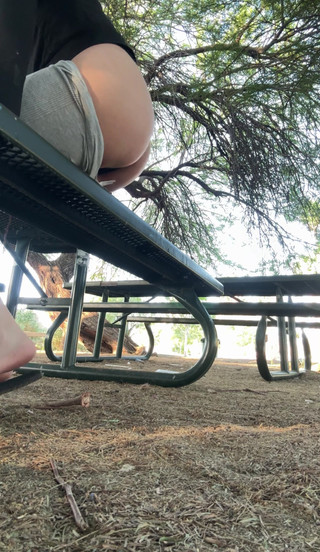 FemboyBella: Můžu sedět na U?