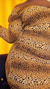 あのプリントドレスとベイブボディは完璧にマッチしてる
