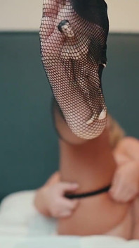 Giantess si tě nechá na později
