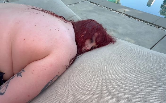 Alfiecinematic: Zrzavá tlustá prsa Serena Succubus na mém POV