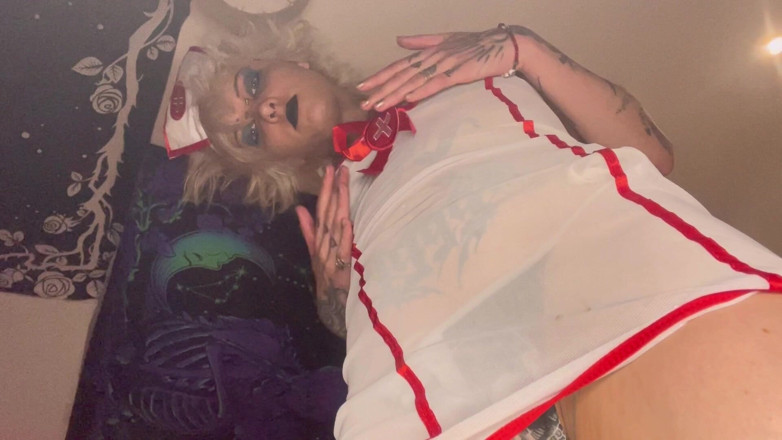 Glitterqueen1999: 심폐소생술 심폐소생 간호사 복장 거인