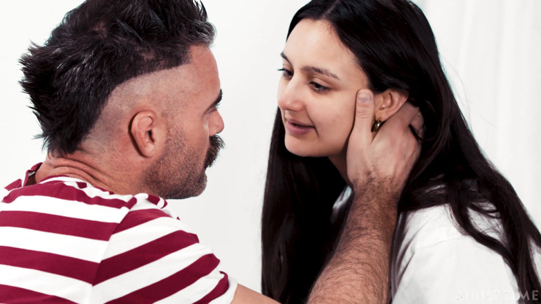 Adult Time: Pornotijd - Eliza Ibarra en Charles Dera hebben geweldige seksuele chemie
