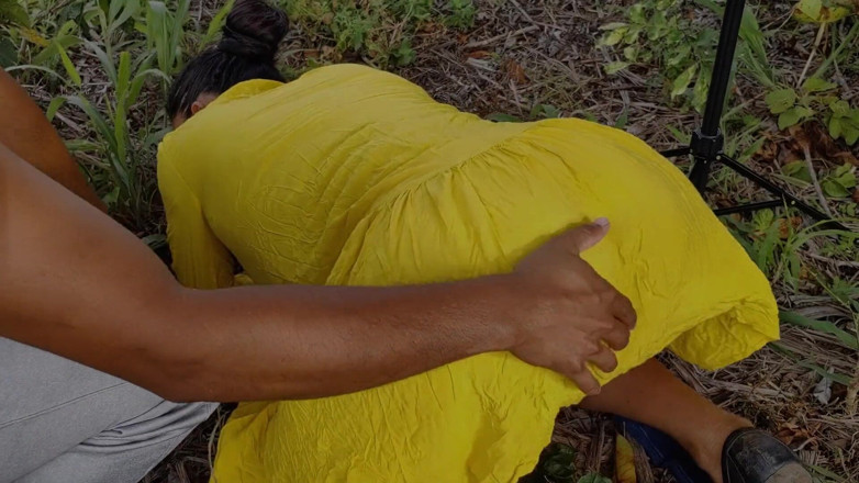 Marys: Ateşli çift açık havada sikişiyor