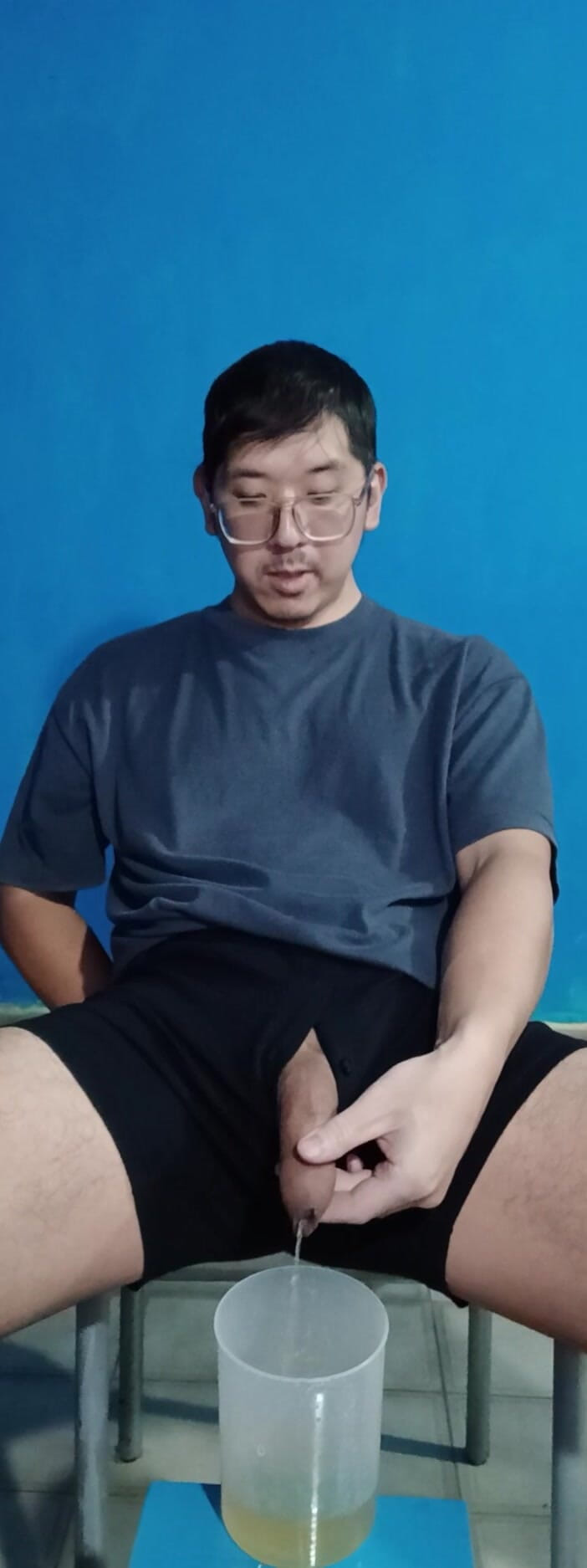 gyoenasianbigdick: Primera Vez Haciendo Un Video De Meada