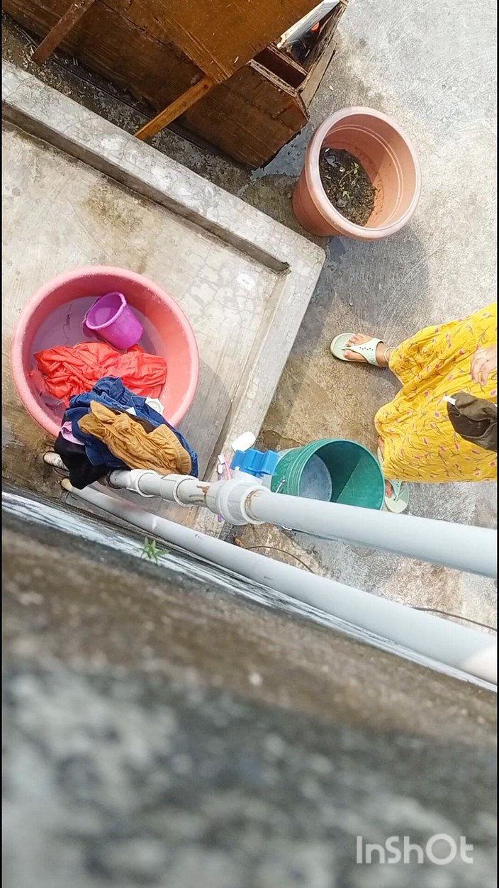 Bed: देसी भारतीय भाभी स्नान वीडियो