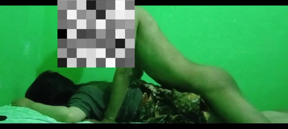 Famly sex: Beritahu adik tiri saya untuk menjaganya semasa dia hamil