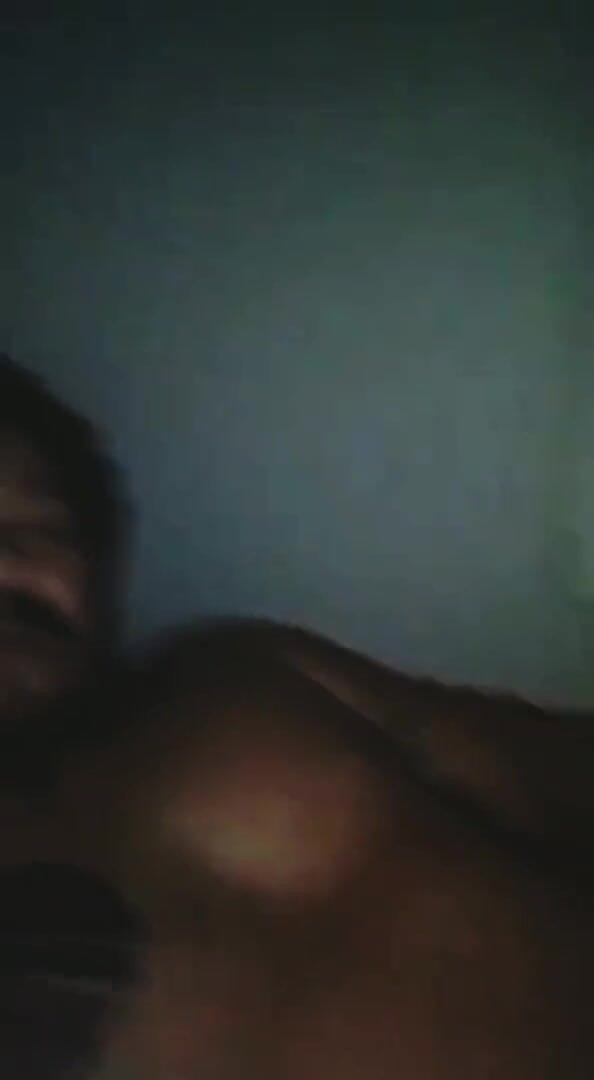 Xanvaskas: Doppeltes video mit exhibitionisten