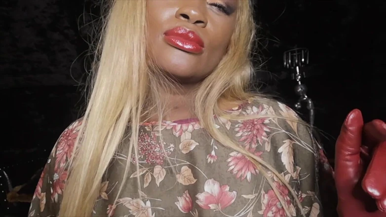 Mistress Ava Black: Din läderhandske hemlighet
