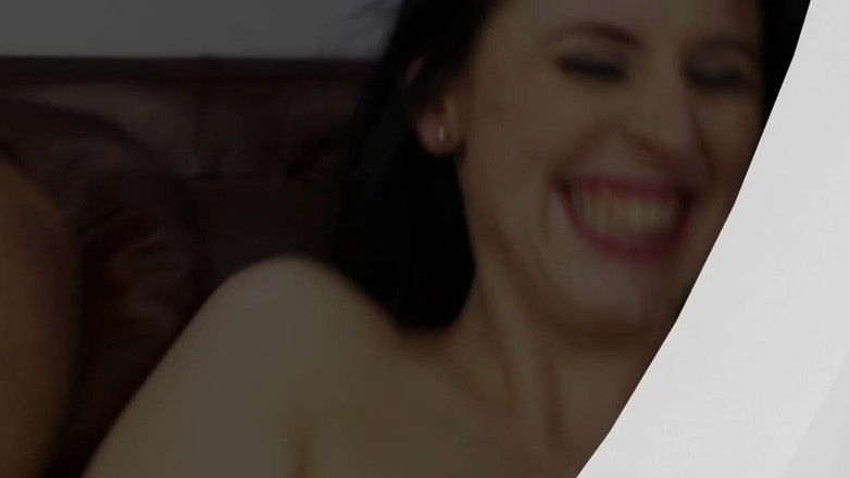 Big Tits World: Крошка с огромными сиськами сосет член старика