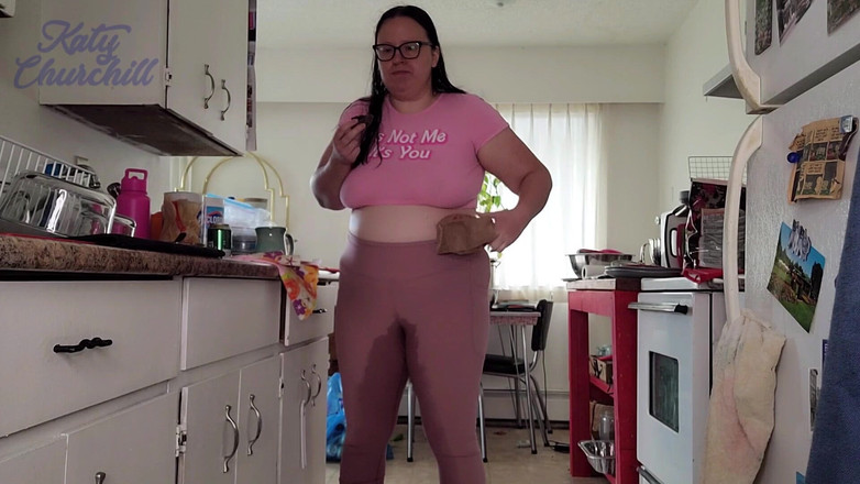 Katy Churchill: Tlustá Slob chčije všude