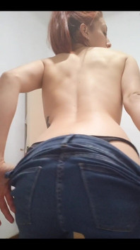 How Do I Look in This Jeans Babe?